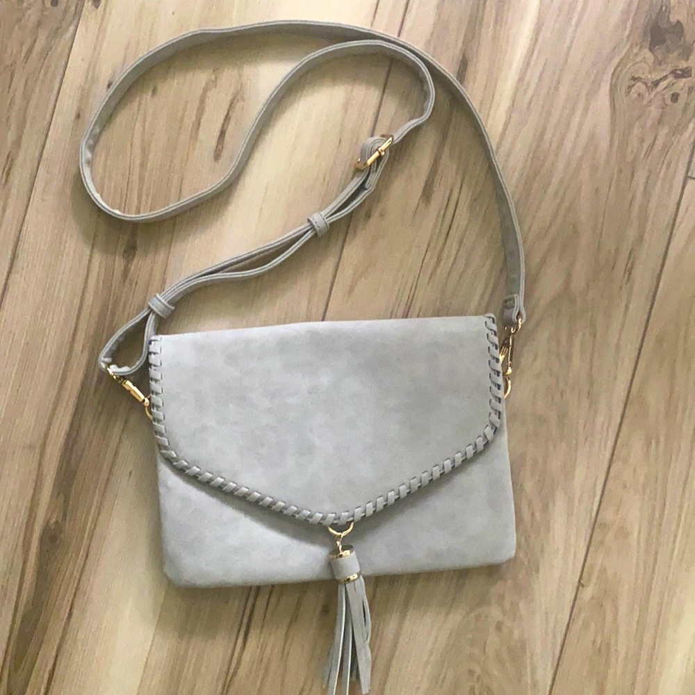 Chic light grey crossbody bag w/tassel